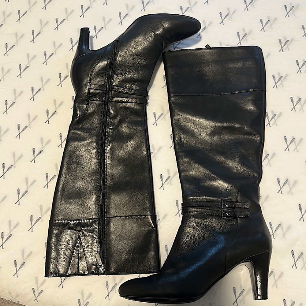 Bandolino Wiser Black Leather Boots